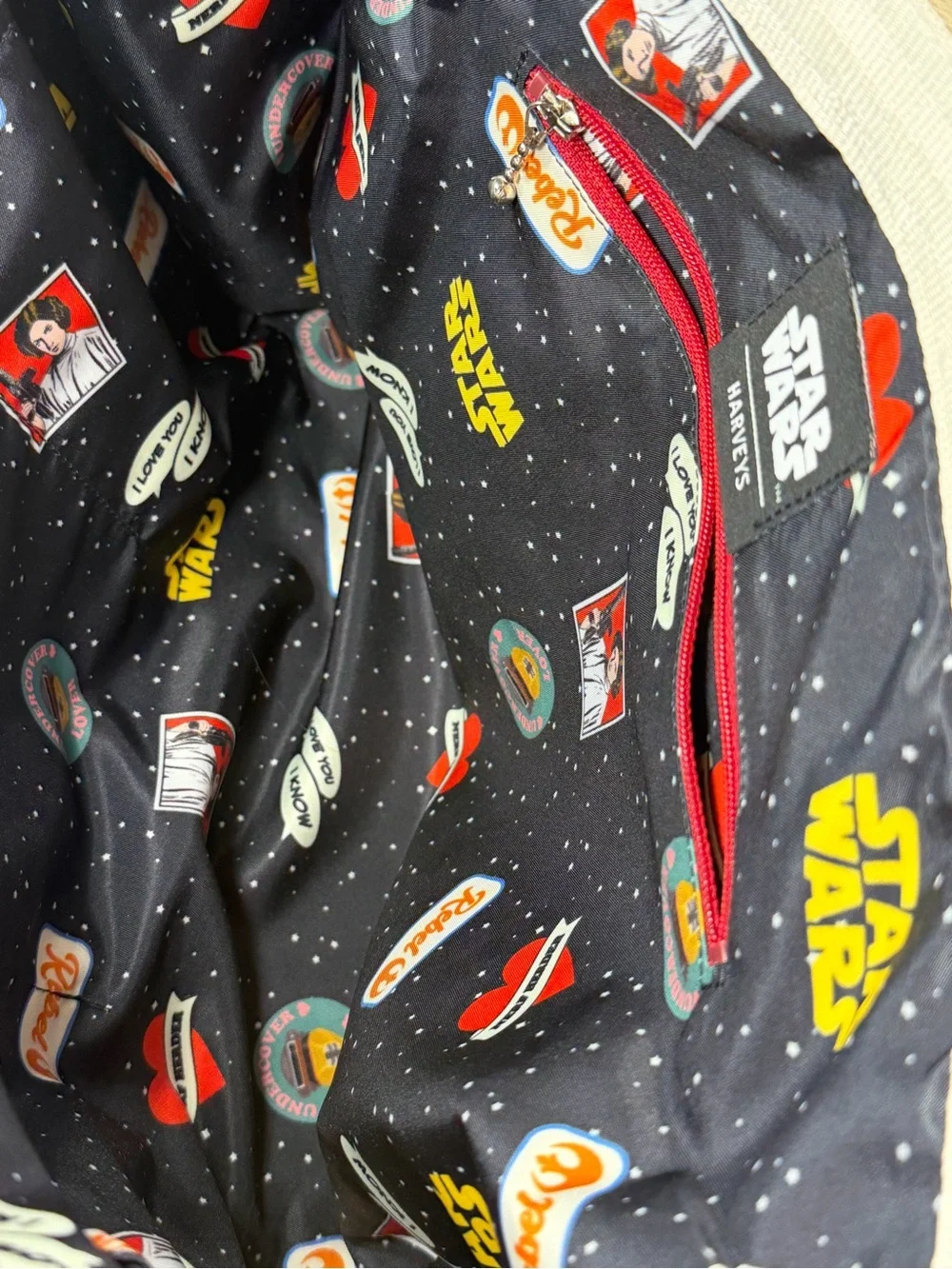 Harveys logo strap